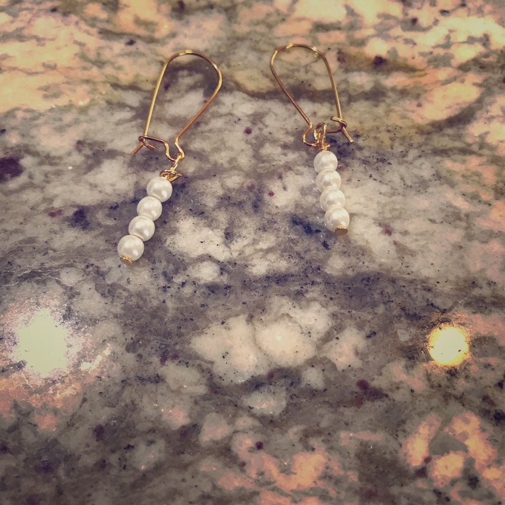 Gold plated hook and pearls.